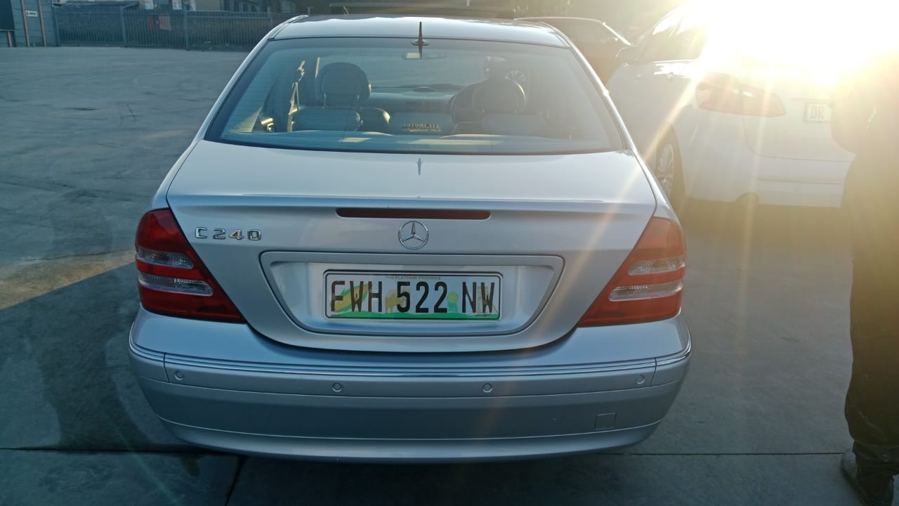 🚗 2003 Mercedes-Benz C-Class C240 Elegance A/T