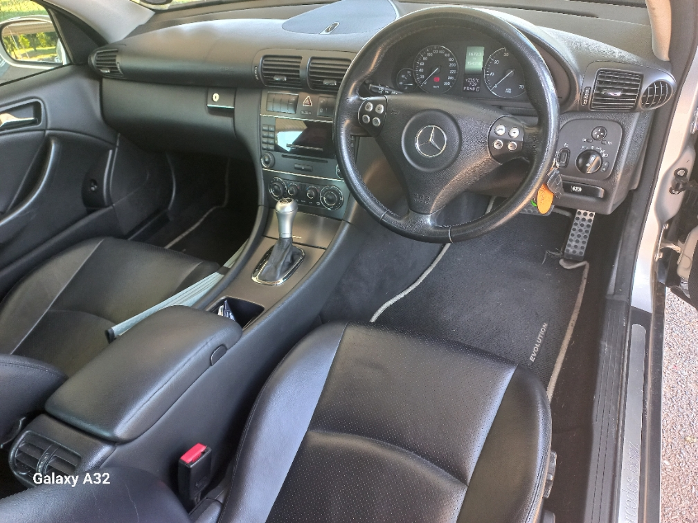 🚗 2006 MERCEDES-BENZ C-CLASS C230 V6 COUPE A/T