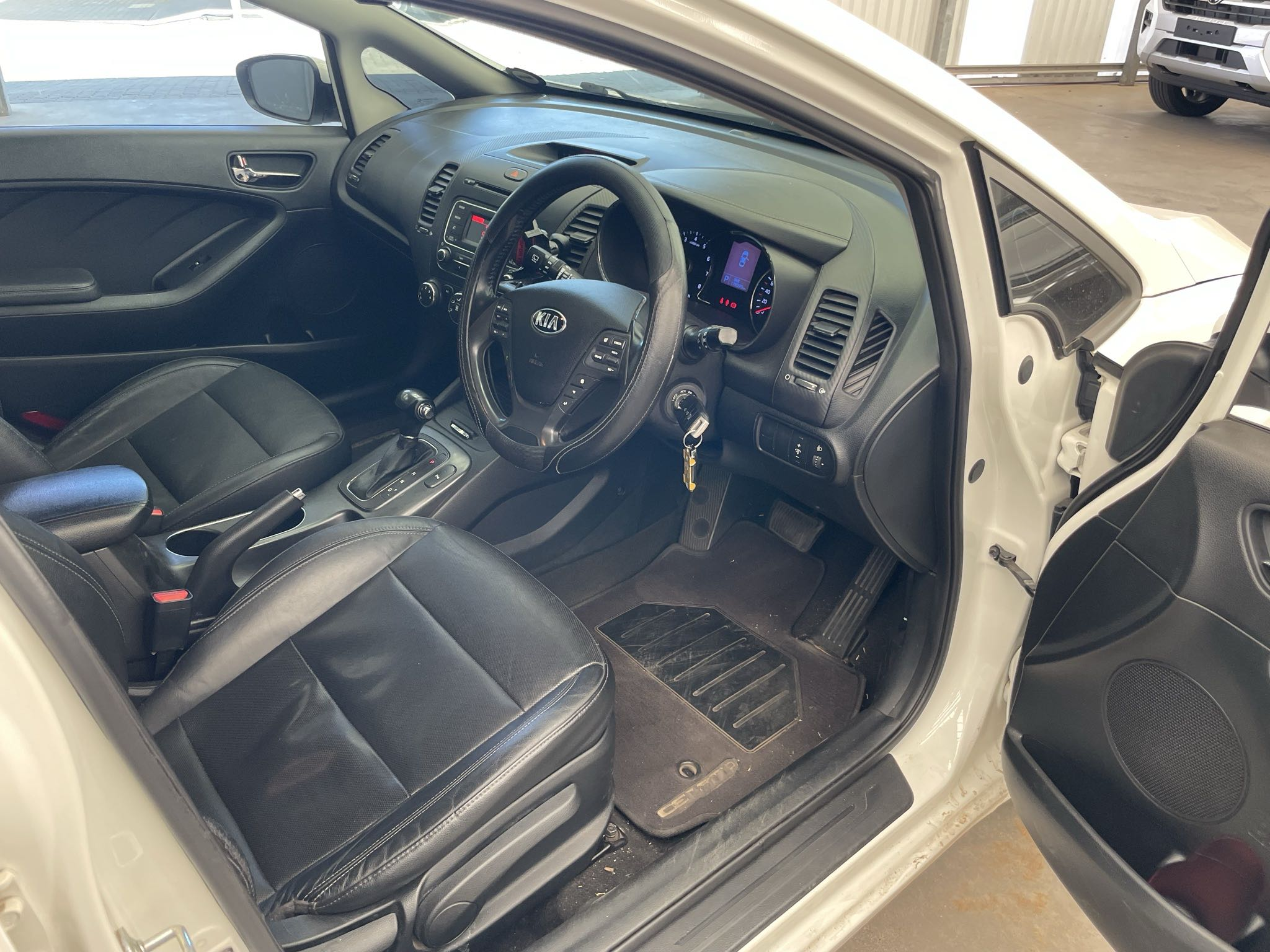 🚗 2015 Kia Cerato 2.0 EX A/T 5DR