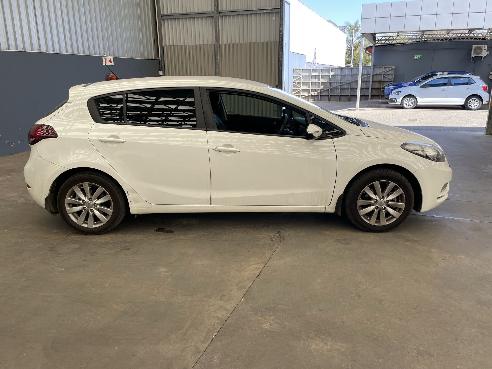 🚗 2015 Kia Cerato 2.0 EX A/T 5DR