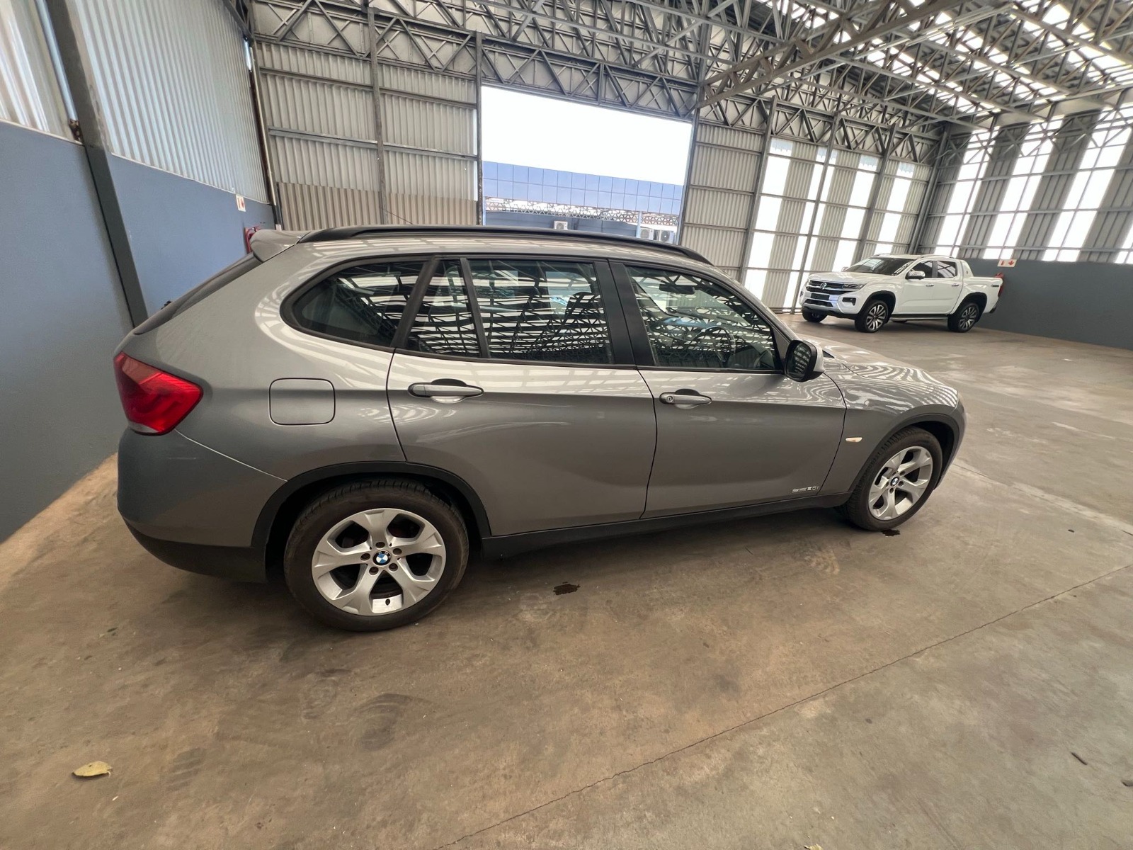 🚗 2011 BMW X1 sDrive20i A/T