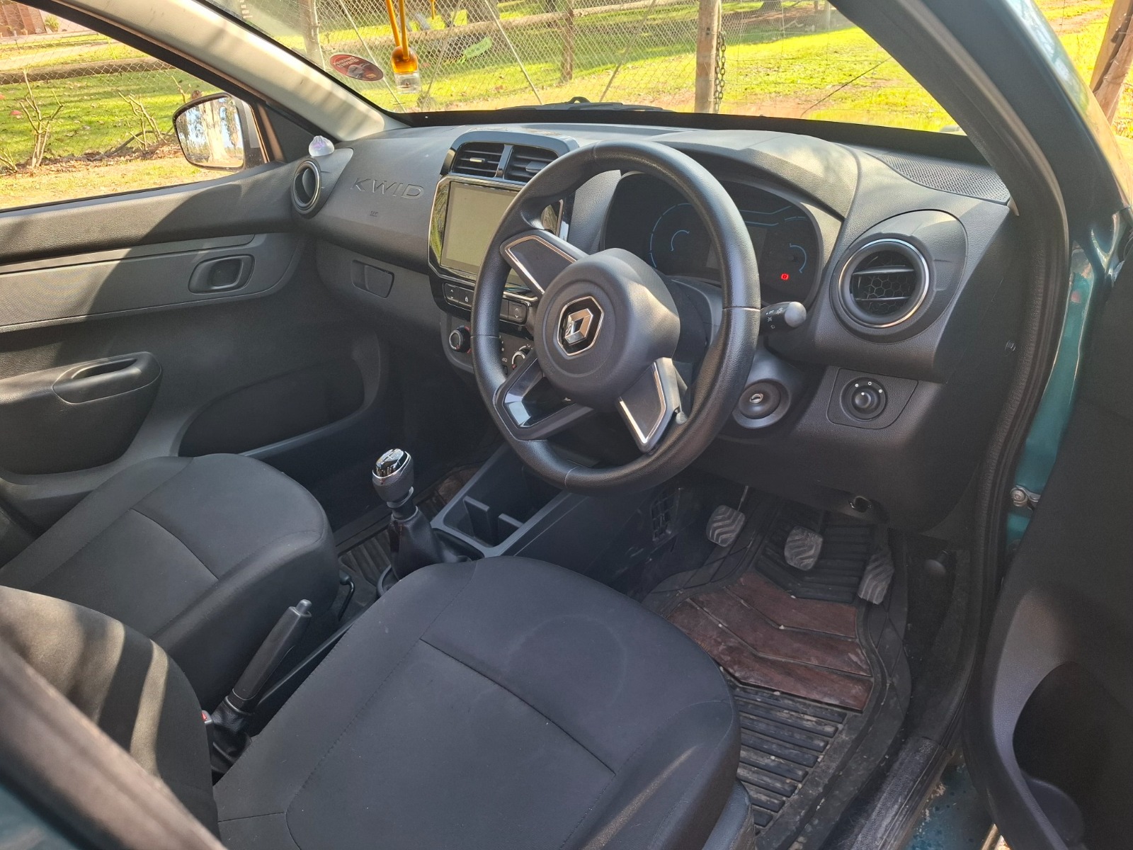 🚗 2022 Renault Kwid 1.0 Dynamique / Zen / Techno 5DR
